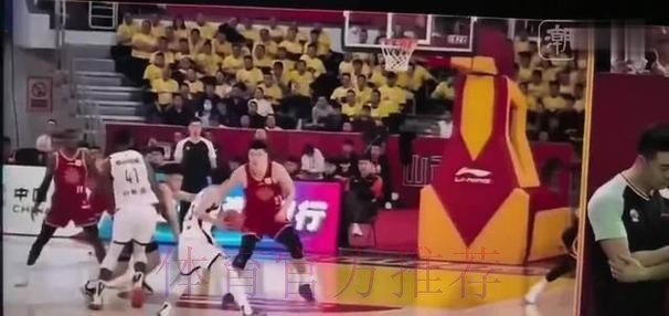 约克半场压哨三分领衔CBA第11轮五佳球 约克半场压哨三分领衔CBA第11轮五佳球